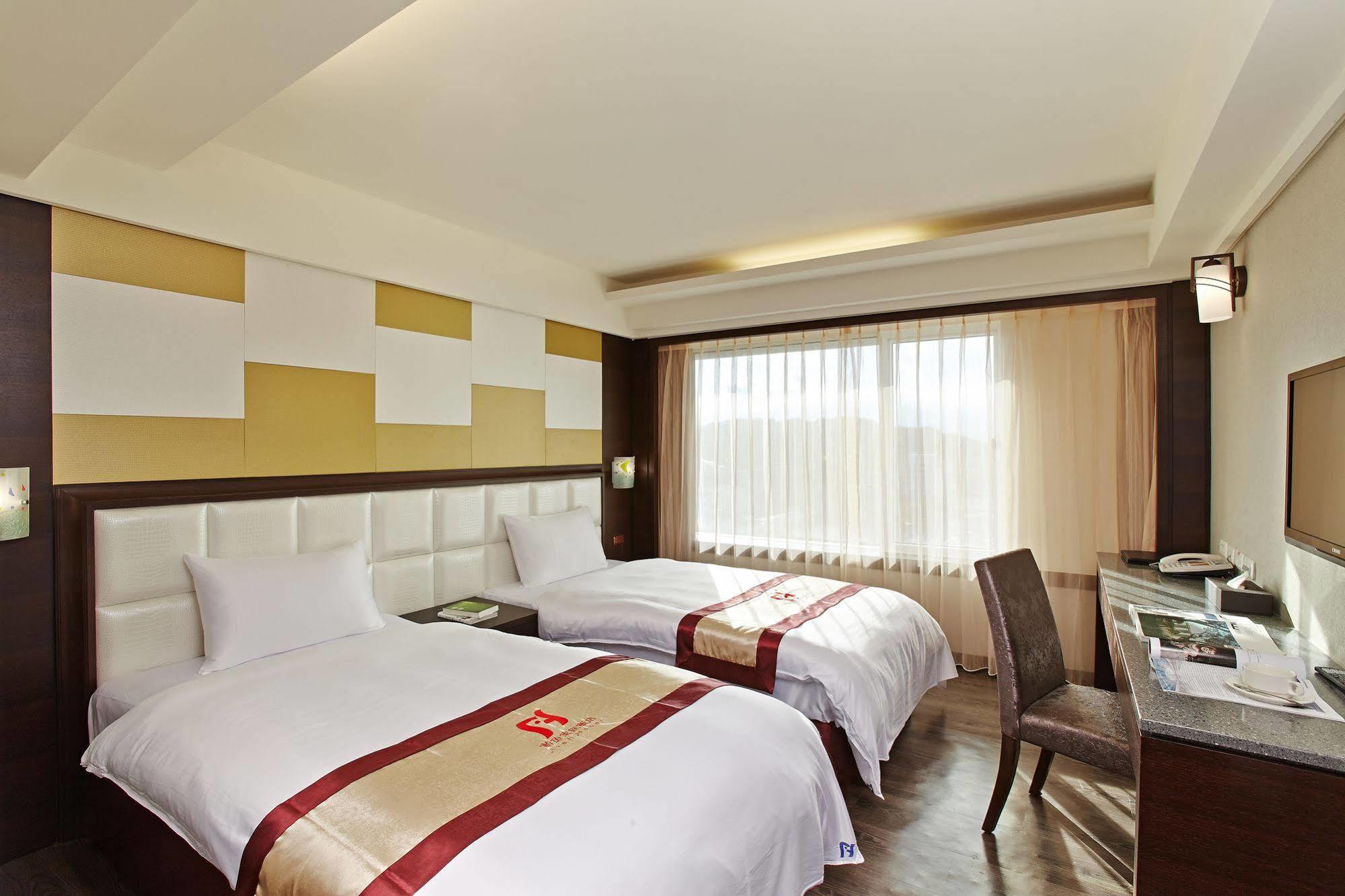 Fish Hotel Taitung Екстер'єр фото